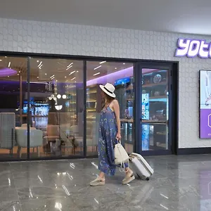 3* Otel Yotelair Airport